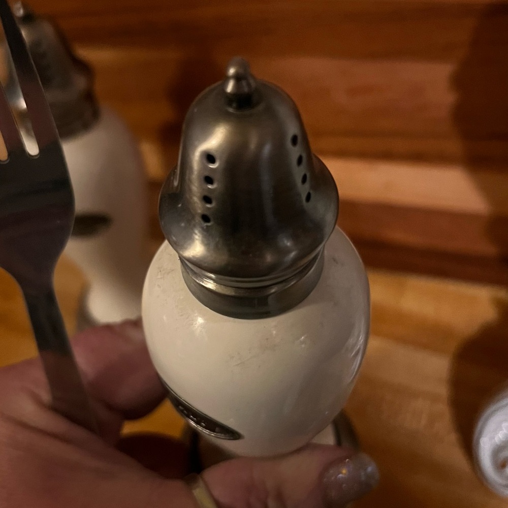 Elegant White Salt and Pepper Shaker Set - Picture 6 of 7
